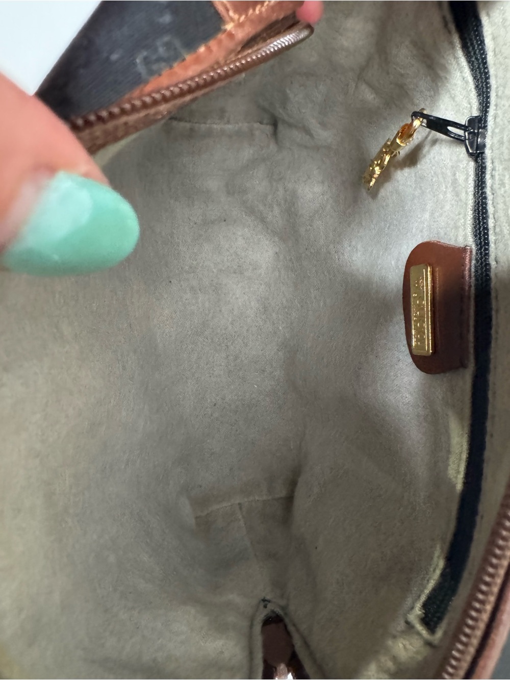 Gucci Black & Brown GG Monogram Crossbody - Picture 9 of 16